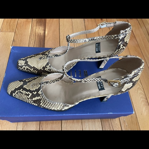 Stuart Weitzman Python Heels Size 6 - Picture 5 of 7